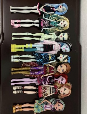 Monster High & Ever After High Lote (lagoona No Incluided)