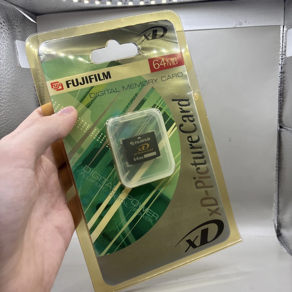 FujiFilm 64MB xD Picture Memory Card - NEW IN  PACKAGING X2 - Image 3 of 4