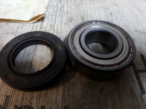 Hyosung Jim Che. Kettenradträger hinten  Kugellager 6204 Z mit Simmerring  28 47