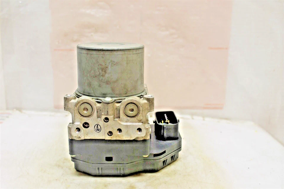 4454012280 Toyota Scion XB 2008-2010 ABS Anti-Lock Brake Pump Control 6K4 465 - Image 2 of 4