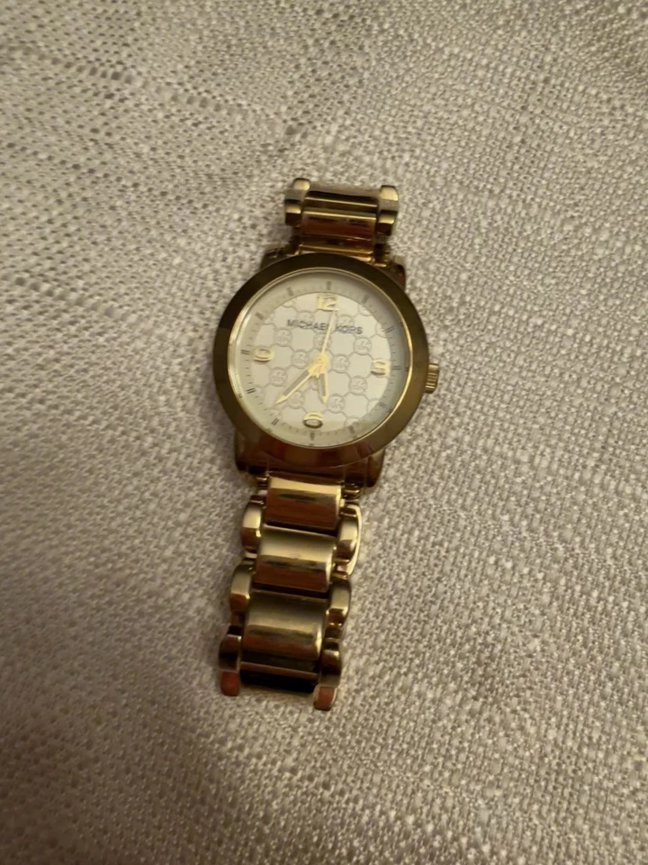 Michael Kors MK3158 Gold Tone Stainless Women's Watch Champagne Dial - Image 3 of 4