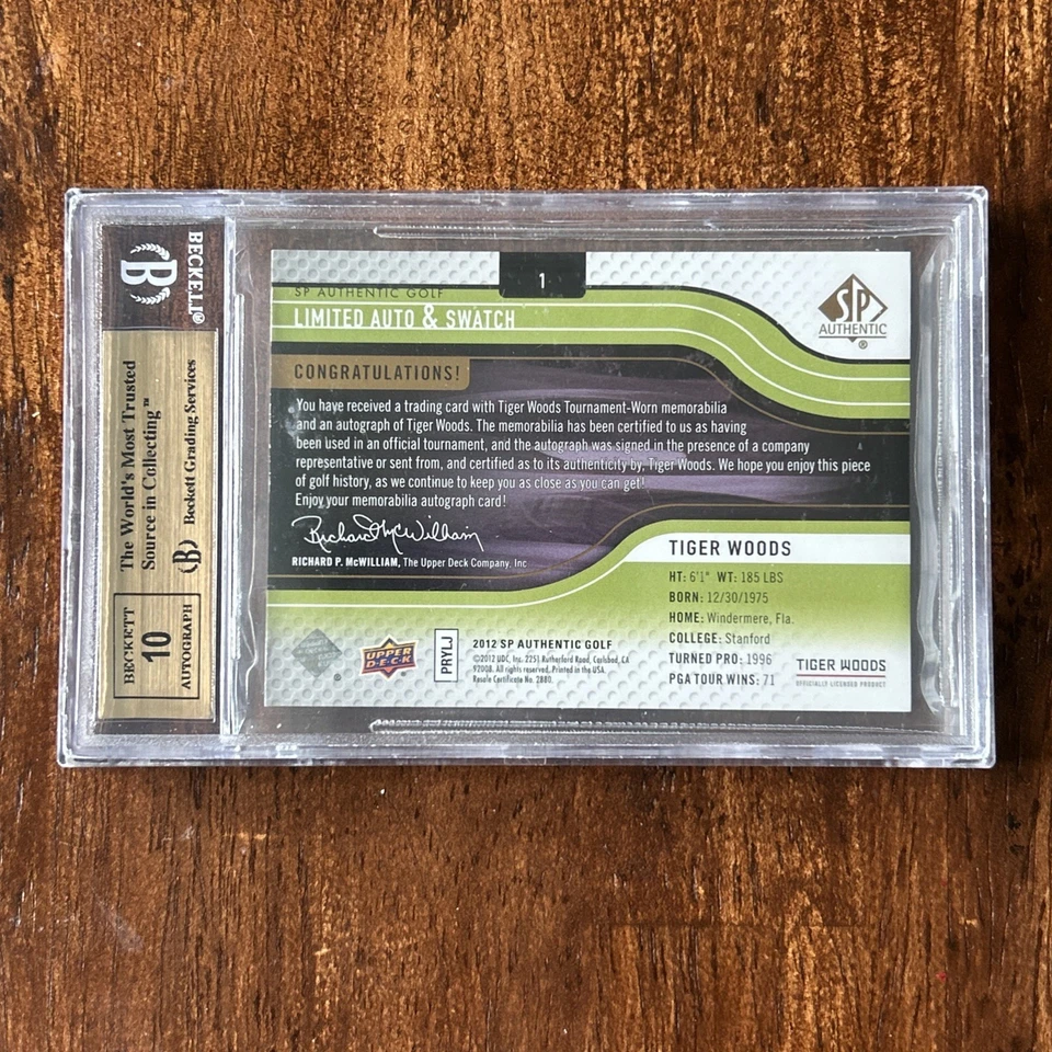2012 Tiger Woods SP Authentic Autograph Red Patch 6/100 BGS 9.5 Card/10 Auto - Image 2 of 4