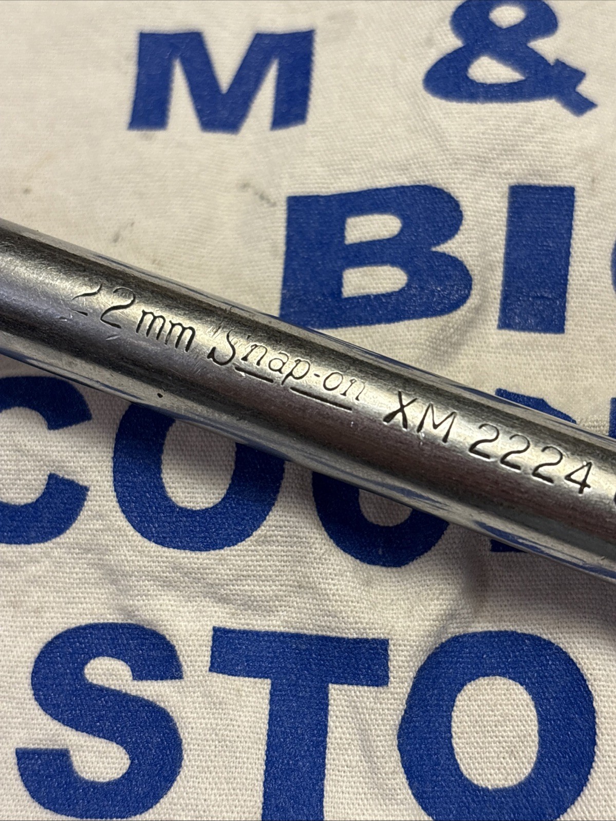 Snap-on Tools USA 22mm x 24mm Round 12pt Offset Box Wrench XM2224