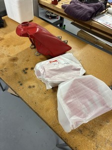 HONDA ATC250r ATC 250r OEM Gas/ fuel tank assy w/ brand new oem shrouds NIB