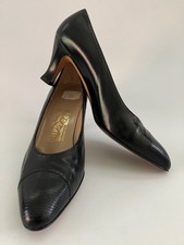 Ferragamo Black Heel Pumps Spectator Croc Embossed Cap 8.5 B Italy New Heel Tip