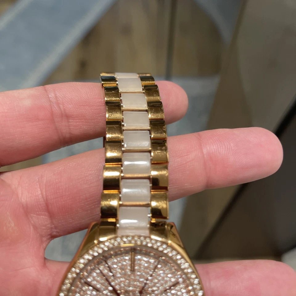 Reloj Michael Kors Slim Runway MK4288 para mujer correa de dos tonos esfera analógica HME63 Foto 4 de 4