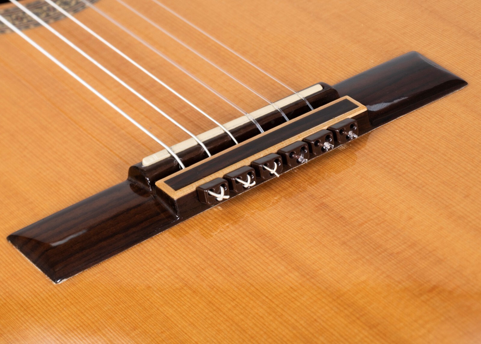 Cuentas acústicas para guitarra flamenca clásica pulidas brillantes marrones para cuerdas de nailon