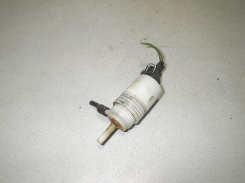 Wasserpumpe 1 Ausgang/2pol.Stecker VW PASSAT (3A2, 35I) 1.8