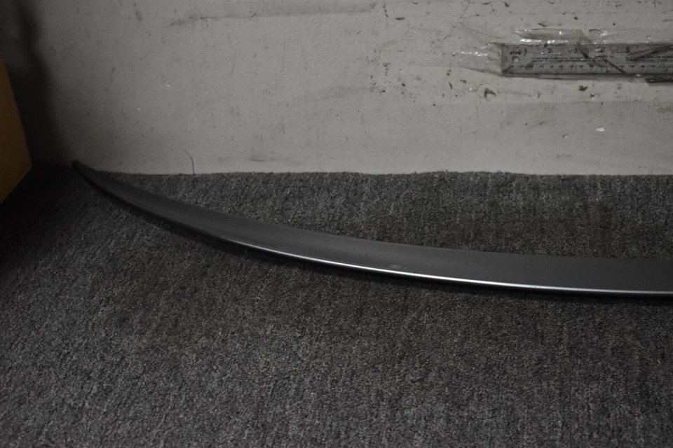 Alerón trasero Mercedes Benz C 63 AMG S 2017-2021 base OEM de fábrica Foto 2 de 4