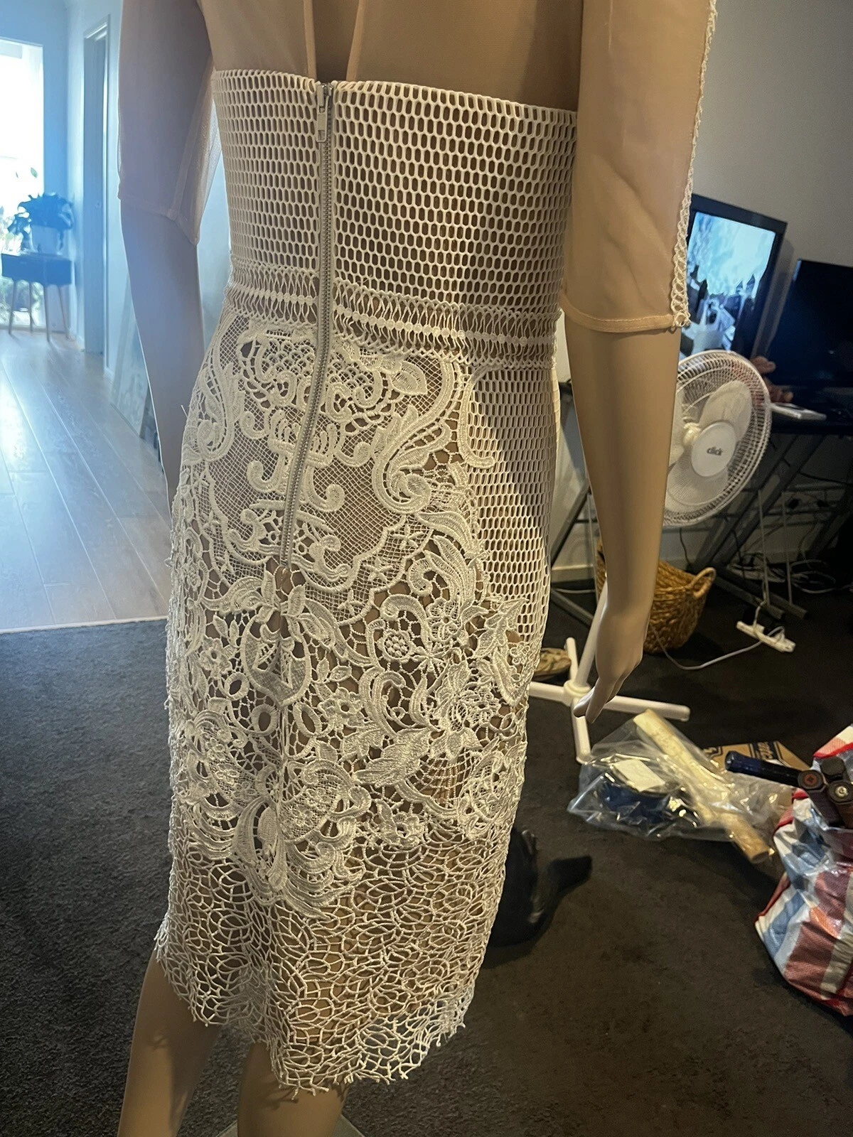 Picture 4 of 11