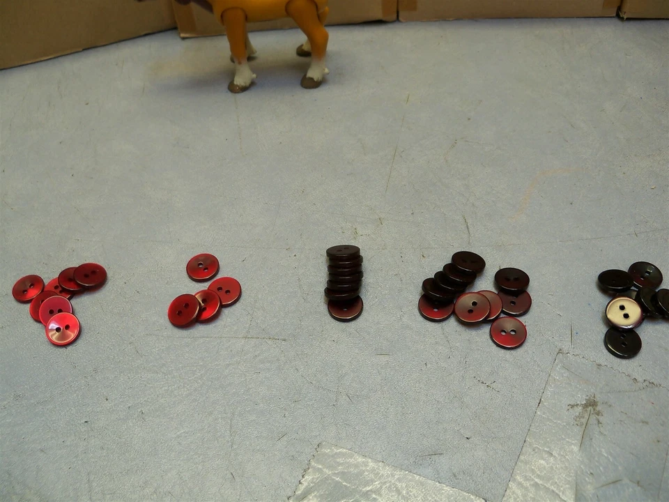 15MM BUTTON Lot Deep cardinal scarlet red Maroon 7500+ buttons - Image 4 of 4