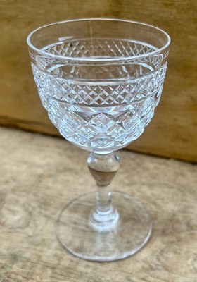 Tudor geschliffener Kristall Sherry/Weinglas Kelch Made in England 11 cm Vintage