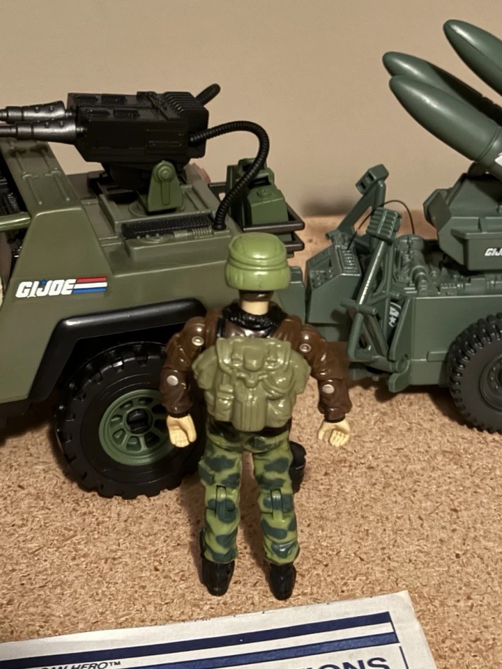 25TH ANNIVERSARY HASBRO G.I JOE COBRA VAMP and 1982 MMS With Hawk V2 - Image 3 of 4