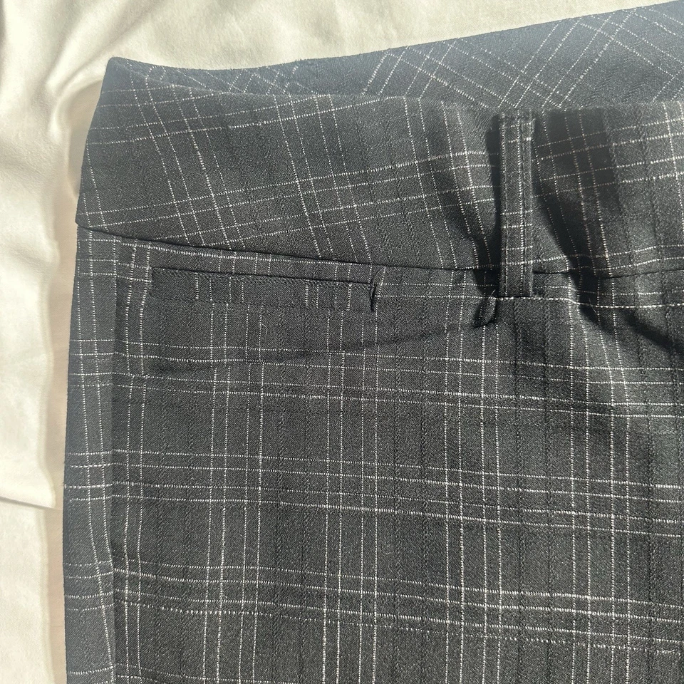 Calça New York & Co NY & Co 7th Avenue cintura média bootcut elástica 14 média preta nova com etiquetas - Imagem 2 de 4