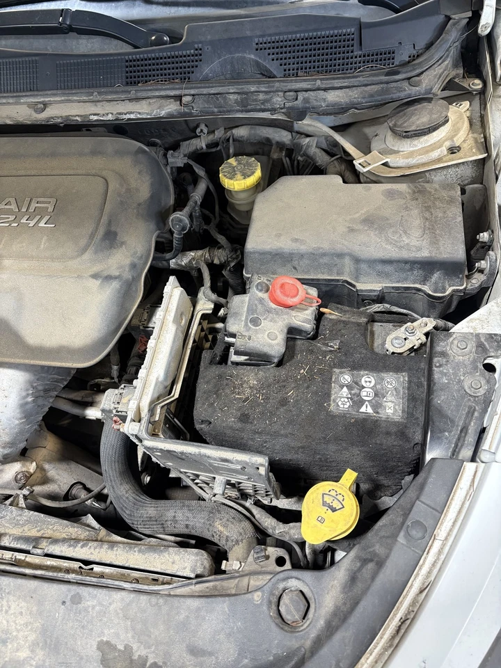 Condensador Dodge Dart 13 14 15 16 Foto 3 de 3