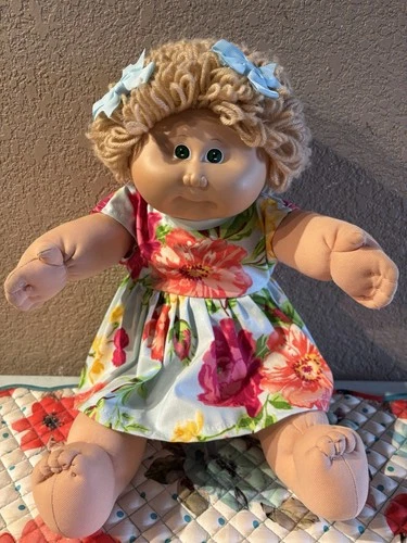 Vintage Cabbage Patch Kids Girl Wheat Hair Green Eyes Dress hm1 Hong Kong