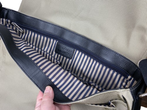 LACOSTE MESSENGER BAG XL Leather Trimmed Vintage M55 Elegance 10 Gold NEW - Picture 9 of 17
