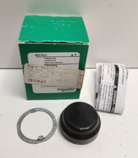 NEW IN BOX SCHNEIDER/SQUARE D BLACK PUSH BUTTON BOOT 9001KU1