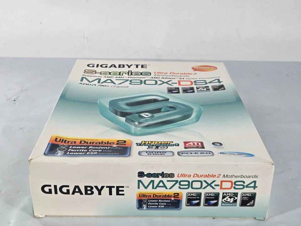 GIGABYTE GA-MA790X-DS4 S-SERIES - Image 2 of 4