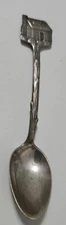 4.25" VINTAGE TOWLE’S LOG CABIN MAPLE SYRUP SOUVENIR SPOON PREMIUM ADVERTISING