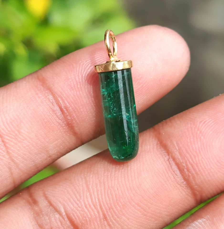 Pencil Emerald Charm Pendant 18k Solid Gold Charm Handmade Neckless Pendant - Image 4 of 4