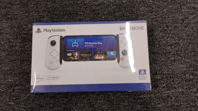 Backbone One Mobile Controller White (BB-02-W-S), NEW - J2
