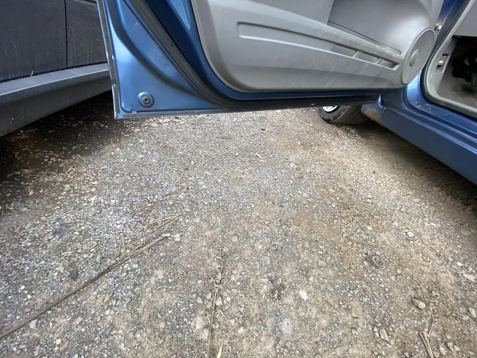 06 07 08 09 10 11 Puerta delantera izquierda HONDA CIVIC Foto 4 de 4