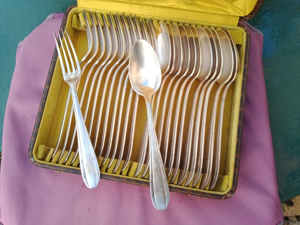 Coffret 24 Couverts Metal Argenté Poinçons 84 Gr Orfèvre MB Poids 2kg6 Art Déco - Photo 4/4