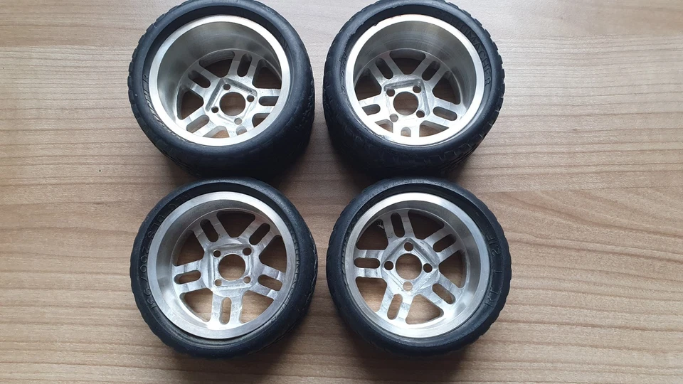 Yokomo Alu-Radsatz Onroad Hot Dog 4 Buggy Alloy Wheel - Bild 2 von 4