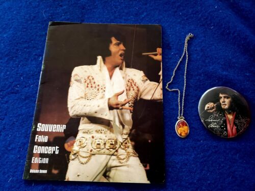 ELVIS  PRESLEY  RARE GORGEOUS  CONCERT PROGRAM W Concert PICS N JEWELRY INCLUDED - Afbeelding 1 van 24