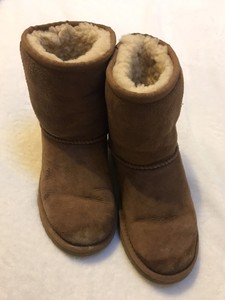 ugg 5251