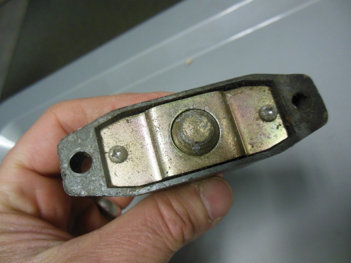 オッシー様　2-17,4-37,7-98 NOS Yamaha OEM Asahi Denso Steering Lock Frame Lock Seat