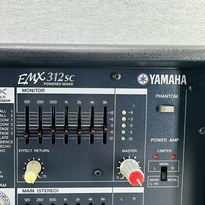 YAMAHA EMX312SC - 12-Channel Powered Mixer 2 x 300 Watts Black W