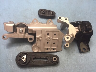 Motor Mount & Trans Mount Set 4PCS for 2007-2012 Nissan Sentra 2.0L Auto CVT