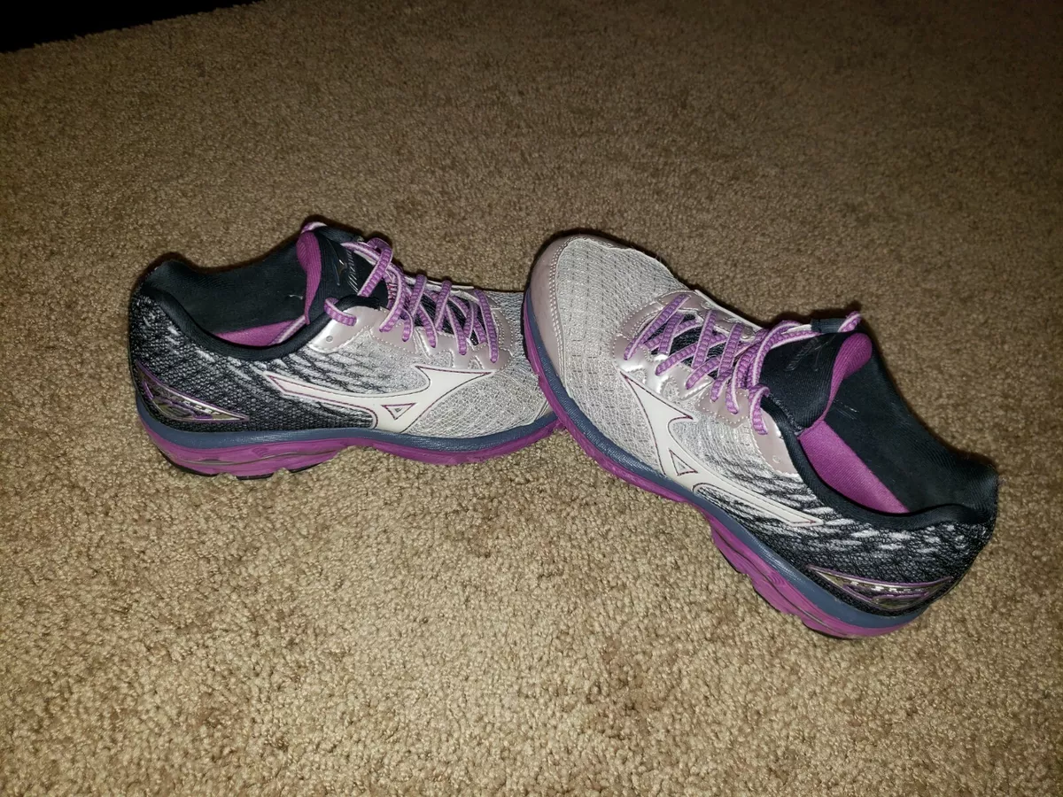 Mizuno Wave Rider 19 Running Shoes Womens Sneakers White Purple Size 6