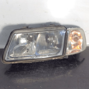 8L0941029 Projektor Links AUDI A3 (8L) 1.9 TDI cat (81Kw) Ber. 3p/d/1896cc