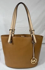 😎😎😎MICHAEL KORS CARMEL TAN Jet Set Travel LTR Shoulder Bag LG PHONE POCKET