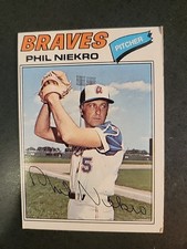 Phil Niekro Vintage Cards 77 Topps