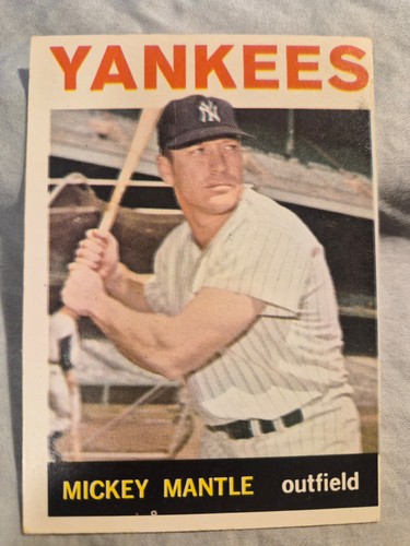 1964 Topps #50 Mickey Mantle Yankees HOF EX Condition Ungraded