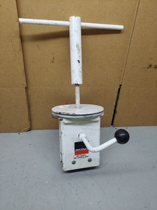 Blackburn Bike Work Bench Self Centering Jaws