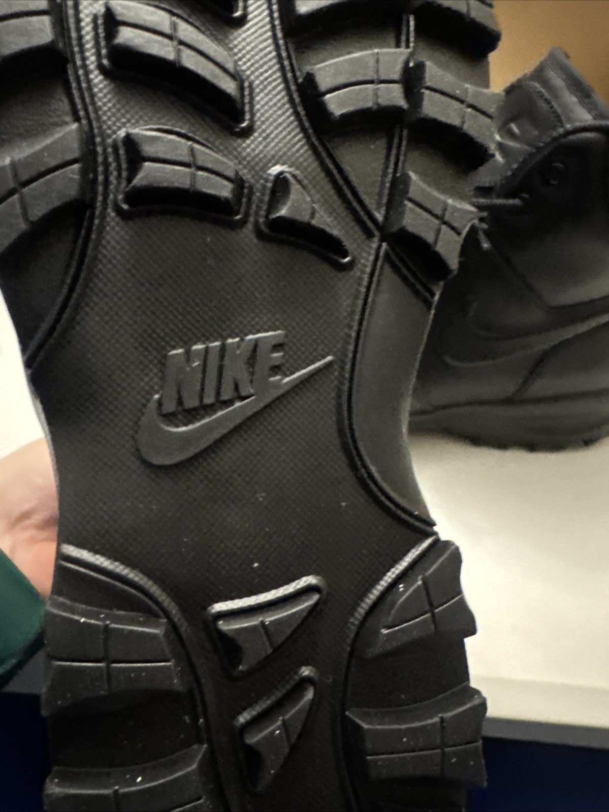 Nike Manoa Men's Leather Shoes - Black, Size 9 (454350-003) image 9