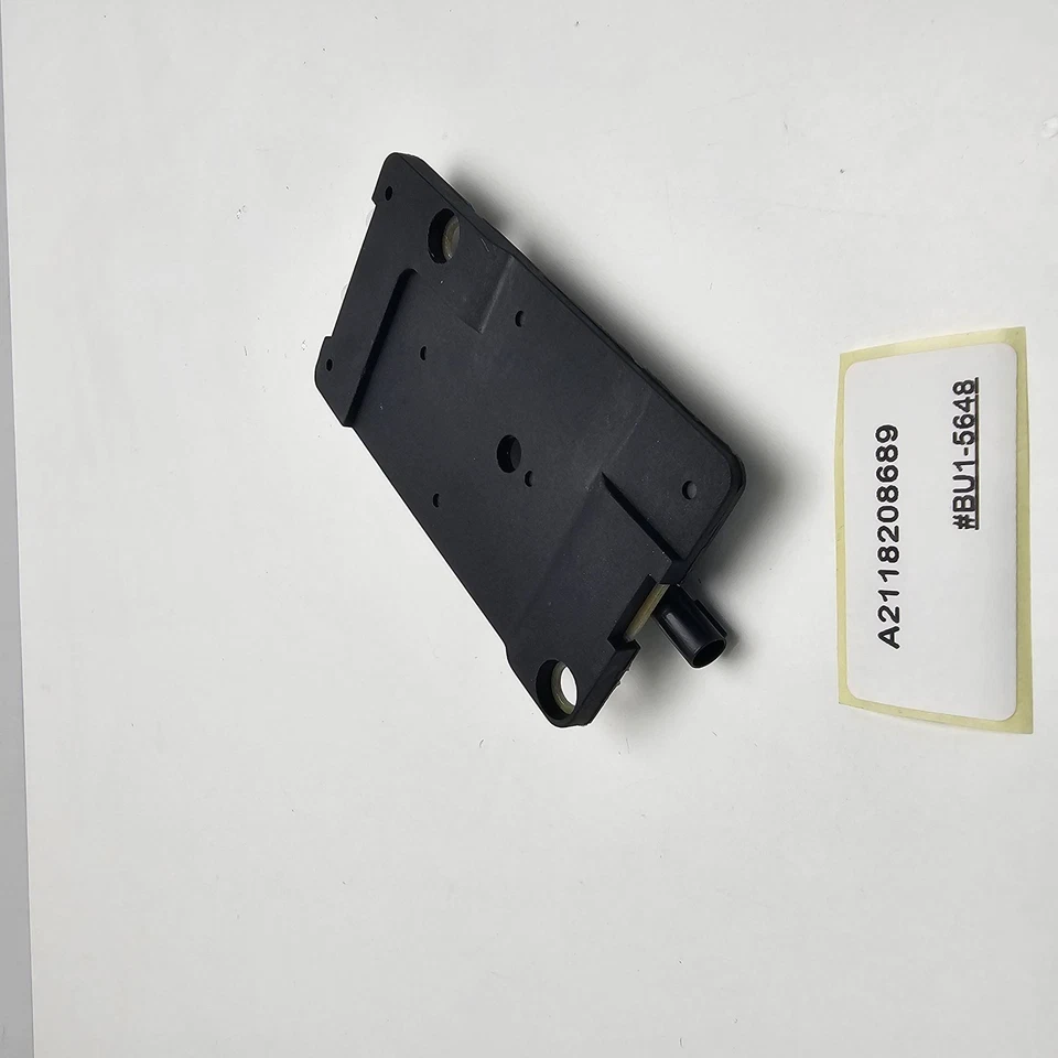 Amplificador divisor antena mercedes e500 2003-2006 a2118208689 Foto 2 de 4