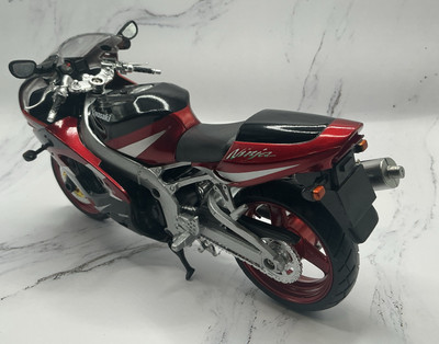 KAWASAKI ZX-9R 1:12 SCALE RED/BLACK BY NEW RAY DIE-CAST W PLASTIC