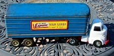 Wyandotte RESTORED metal cab and Marx Hi-Way Express Van Lines trailer 1/16