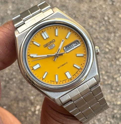 Vintage Seiko 5 7009 Automatic Day/Date Men's Japan 21 Jewels
