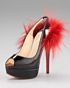 100% AUTH NEW WOMEN LOUBOUTIN LADY FUR 150 PATENT SLINGBACKS PUMP/HEEL US 9.5