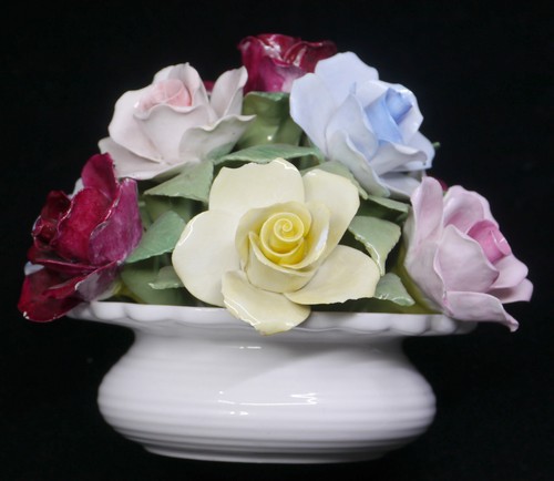VINTAGE CROWN STAFFORDSHIRE LARGE BONE CHINA ROSES FLOWER BASKET, 6.5 INCHES - Picture 5 of 6