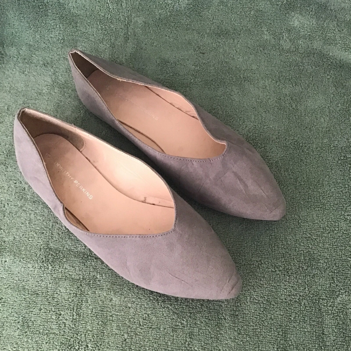 Dorothy Perkins GREY SUEDE POINTED FLATS SIZE 8 Used Worn