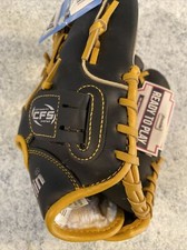 NWT- Franklin Baseball Glove Field Master 22605-11'' Youth Right Hand Throw