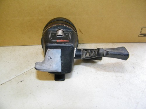 Vtg Abu Garcia Abumatic 440 Automatic Casting Fishing Reel Nees Work - Picture 2 of 6